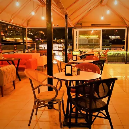 Melody Hotel-2